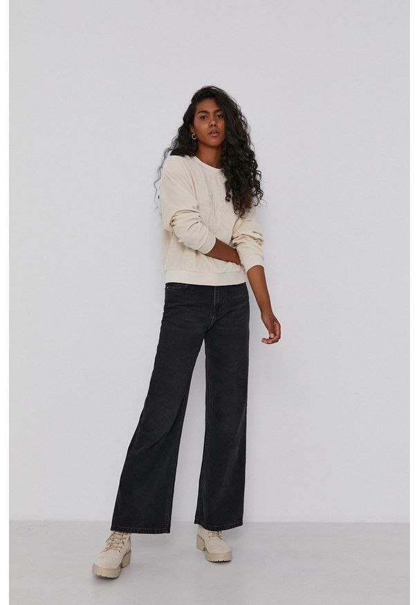 Calvin Klein Jeans Bluza damska kolor kremowy gładka. Okazja: na co dzień. Kolor: beżowy. Materiał: dzianina. Długość rękawa: długi rękaw. Długość: długie. Wzór: gładki. Styl: casual