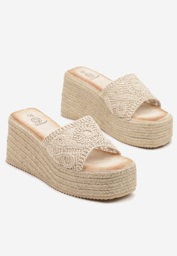 Born2be - Beżowe Klapki na Plecionym Koturnie w Stylu Boho Sonadora. Okazja: na imprezę, na co dzień. Kolor: beżowy. Sezon: lato. Obcas: na koturnie. Styl: boho