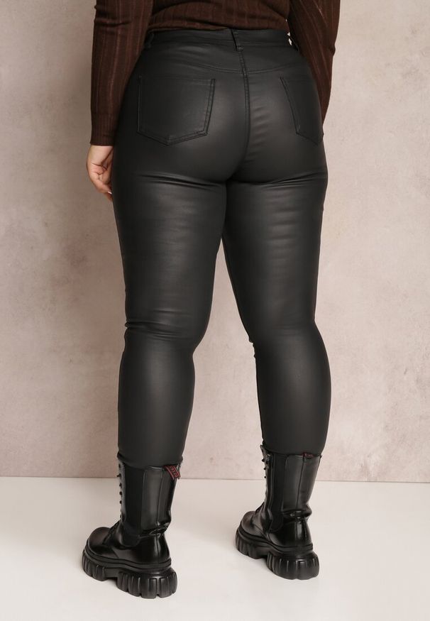 Renee - Czarne Spodnie Skinny Zangi. Kolekcja: plus size. Kolor: czarny. Styl: klasyczny