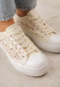 Renee - Jasnobeżowe Trampki Przed Kostkę z Ażurową Cholewką Shiliarre. Wysokość cholewki: przed kostkę. Kolor: beżowy. Szerokość cholewki: normalna. Wzór: ażurowy #4