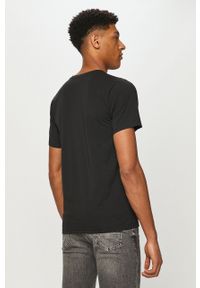 columbia - Columbia t-shirt sportowy Sun Trek kolor czarny. Okazja: na co dzień. Kolor: czarny. Materiał: materiał, dzianina, syntetyk, skóra, włókno. Wzór: jednolity, ze splotem, gładki. Styl: sportowy, casual #2