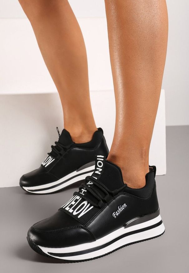 Renee - Czarne Wsuwane Sznurowane Sneakersy na Platformie Aplemia. Nosek buta: okrągły. Zapięcie: bez zapięcia. Kolor: czarny. Materiał: materiał. Obcas: na platformie. Wysokość obcasa: niski
