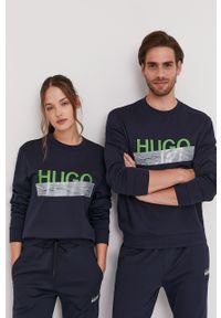 Hugo - Bluza bawełniana z kolekcji urodzinowej. Okazja: na urodziny. Typ kołnierza: bez kaptura. Kolor: niebieski. Materiał: bawełna. Wzór: nadruk. Styl: casual #1