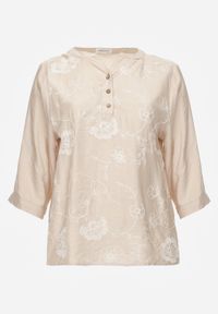 Born2be - Beżowa Bluzka Ozdobiona Guzikami i Haftowanymi Kwiatami Delmana. Okazja: na co dzień. Kolekcja: plus size. Kolor: beżowy. Materiał: materiał, tkanina. Wzór: kwiaty, haft, aplikacja. Sezon: lato. Styl: casual, klasyczny #1