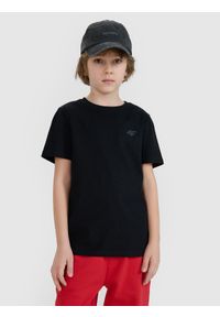 4f - 4F T-shirt regular gładki chłopięcy - czarny 134 (8-9 lat). Okazja: na co dzień. Kolor: czarny. Materiał: dzianina, bawełna, jersey. Długość rękawa: krótki rękaw. Długość: krótkie. Wzór: gładki. Sezon: lato. Styl: klasyczny, sportowy, casual
