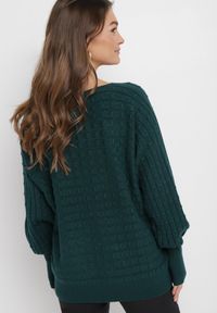 Born2be - Ciemnozielony Klasyczny Sweter z Rękawami Nietoperza Steresa. Kolor: zielony. Długość rękawa: długi rękaw. Długość: długie. Styl: klasyczny #3