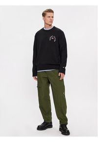 Tommy Jeans Spodnie materiałowe DM0DM17689 Zielony Baggy Fit. Kolor: zielony. Materiał: bawełna