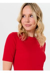 Sinsay - Koszulka - czerwony. Kolor: czerwony. Materiał: materiał, prążkowany #1