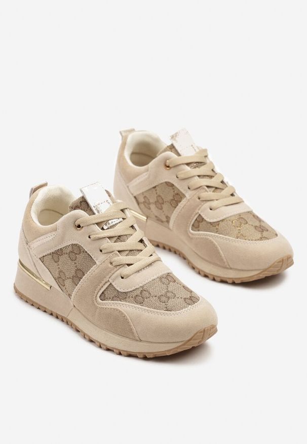 Born2be - Ciemnobeżowe Sneakersy z Ozdobną Materiałową Wstawką Fanirsa. Okazja: na co dzień. Kolor: beżowy. Materiał: materiał. Obcas: na płaskiej podeszwie