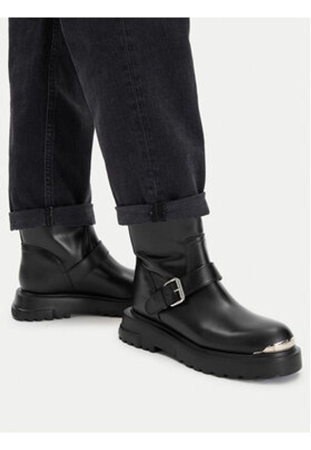 Love Moschino - LOVE MOSCHINO Botki JA24134G1LIA0000 Czarny. Kolor: czarny. Materiał: skóra