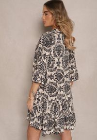 Renee - Beżowo-Czarna Bawełniana Sukienka o Rozkloszowanym Kroju w Ornamentalny Print Laniwea. Okazja: na co dzień. Kolor: czarny. Materiał: bawełna. Wzór: nadruk. Styl: casual #4