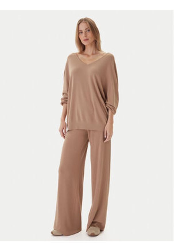 Kontatto Sweter 3M0815C Beżowy Relaxed Fit. Kolor: beżowy. Materiał: syntetyk