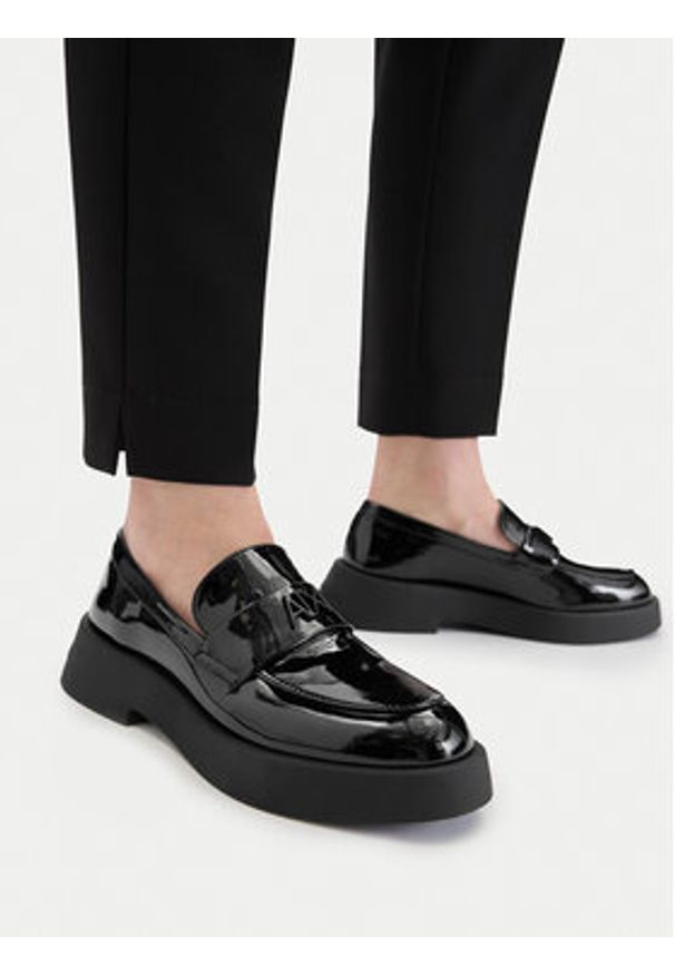 Armani Exchange Loafersy XW002207 AF21267 UC001 Czarny. Kolor: czarny. Materiał: skóra