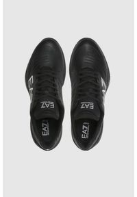 EA7 Emporio Armani - EA7 Czarne sneakersy męskie z białym logo. Kolor: czarny #5