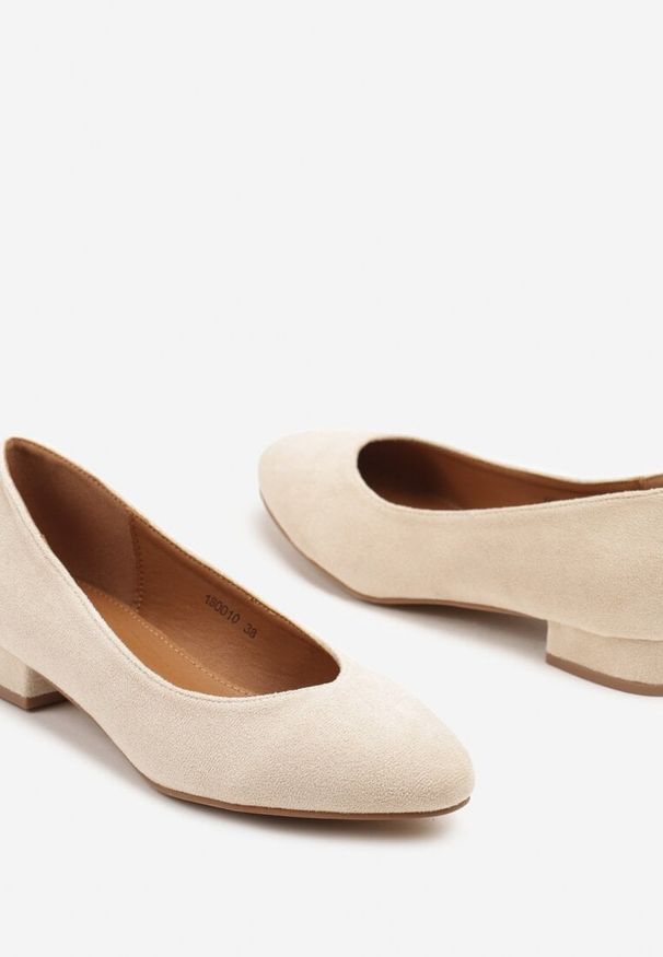 Renee - Beżowe Klasyczne Czółenka na Płaskiej Podeszwie Dolistana. Okazja: na co dzień, na spotkanie biznesowe, do pracy. Kolor: beżowy. Materiał: jeans. Obcas: na płaskiej podeszwie. Styl: klasyczny