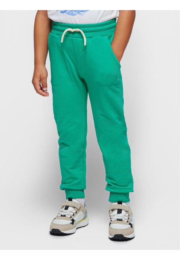 Mayoral Spodnie dresowe 742 Zielony Regular Fit. Kolor: zielony. Materiał: bawełna
