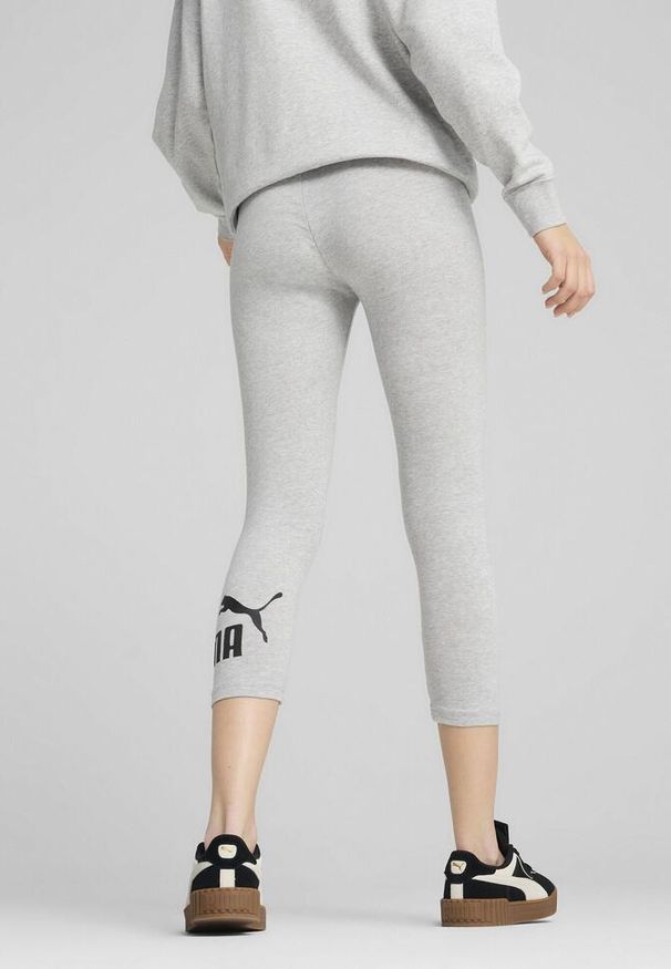 Puma - Damskie legginsy 3/4 z małym logo No. 1 ESS PUMA Light Gray Heather. Kolor: szary. Materiał: guma. Wzór: nadruk