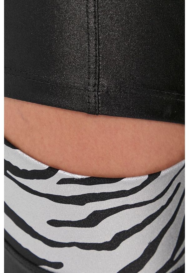 LABELLAMAFIA - LaBellaMafia Legginsy damskie kolor czarny z nadrukiem. Stan: podwyższony. Kolor: czarny. Wzór: nadruk