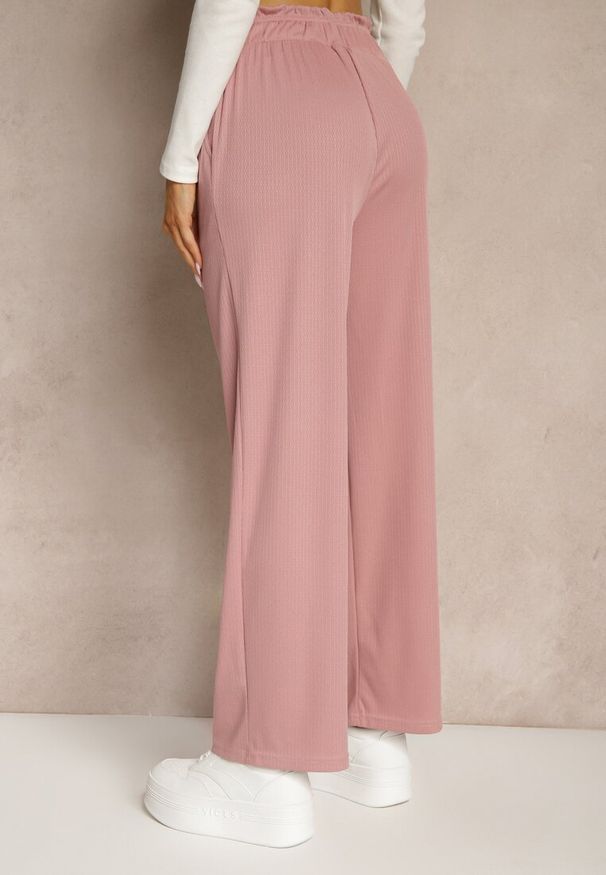 Renee - Różowe Spodnie High Waist o Fasonie Paper Bag z Gumką w Talii Lunalitia. Okazja: na co dzień. Stan: podwyższony. Kolor: różowy. Wzór: aplikacja. Styl: elegancki, casual
