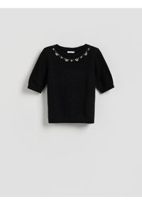 Reserved - Sweter z ozdobną aplikacją - czarny. Kolor: czarny. Materiał: wełna, dzianina. Wzór: aplikacja