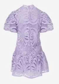 Born2be - Fioletowa Sukienka Cilleis. Typ kołnierza: kołnierzyk stójkowy. Kolor: fioletowy. Materiał: koronka. Wzór: ażurowy, aplikacja, koronka. Styl: elegancki. Długość: mini #4