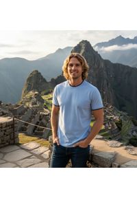 Jednokolorowa Koszulka z Lamówką - Pako Jeans - Błękitna. Okazja: na co dzień. Kolor: niebieski. Materiał: bawełna. Styl: casual #2