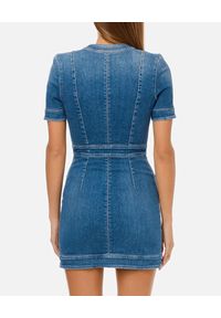 Elisabetta Franchi - ELISABETTA FRANCHI - Jeansowa mini sukienka z kieszeniami. Kolor: niebieski. Materiał: jeans. Typ sukienki: dopasowane. Długość: mini #3