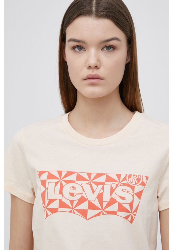 Levi's® - Levi's t-shirt bawełniany kolor pomarańczowy. Okazja: na co dzień, na spotkanie biznesowe. Kolor: pomarańczowy. Materiał: bawełna. Wzór: nadruk. Styl: biznesowy, casual