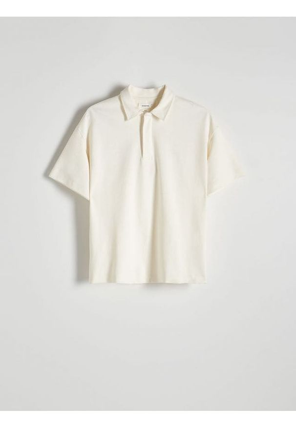 Reserved - Koszulka polo boxy - złamana biel. Typ kołnierza: polo. Materiał: bawełna