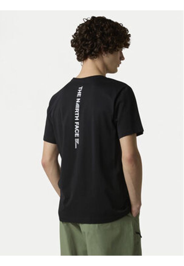 The North Face T-Shirt Vertical NF0A8EE7 Czarny Regular Fit. Kolor: czarny. Materiał: bawełna