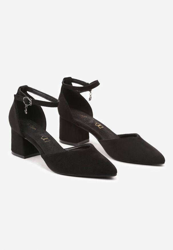 Renee - Czarne Czółenka Vices na Słupku ze Skórzaną Wkładką i Ozdobą przy Pasku Lilria. Okazja: na co dzień. Zapięcie: pasek. Kolor: czarny. Materiał: skóra. Wzór: aplikacja. Obcas: na słupku. Styl: elegancki, casual