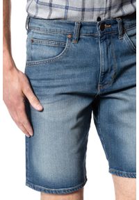 Wrangler - KRÓTKIE SPODENKI WRANGLER REGULAR SHORT GREEN LAGOON W15UX475C 112127159. Materiał: jeans, skóra. Długość: krótkie #3