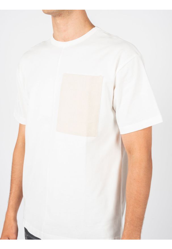 Xagon Man T-Shirt "Zuk" | P2308 2Z87 ZUK | Mężczyzna | Kremowy. Kolor: kremowy. Materiał: bawełna. Wzór: aplikacja