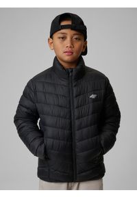 4f - 4F Kurtka z wypełnieniem syntetycznym chłopięca - czarna 146 (10-11 lat). Okazja: na co dzień. Typ kołnierza: kołnierzyk stójkowy. Kolor: czarny. Materiał: syntetyk. Wzór: gładki. Sezon: lato. Styl: casual #1