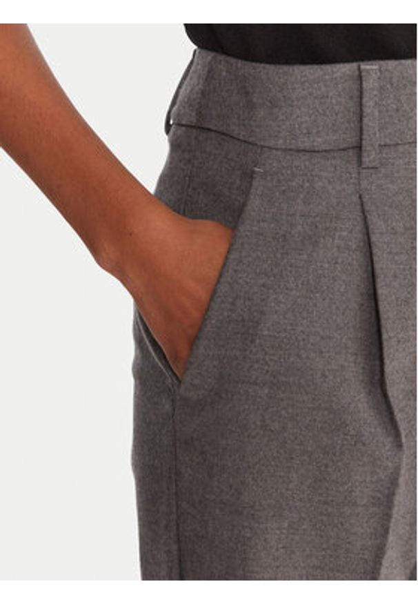 Weekend Max Mara Spodnie materiałowe Caldaia 2525136152 Szary Regular Fit. Kolor: szary. Materiał: wełna