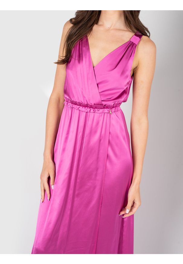 Patrizia Pepe Sukienka | DAG684/A644 | Kobieta | Różowy. Okazja: na spacer. Kolor: różowy. Materiał: elastan, wiskoza, poliamid. Typ sukienki: kopertowe, proste. Styl: elegancki