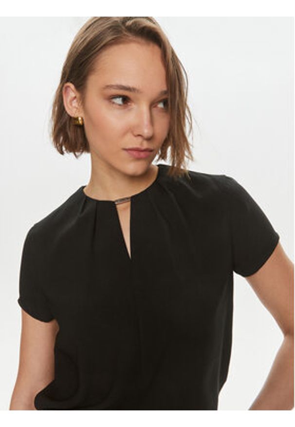 Calvin Klein Bluzka K20K207062 Czarny Regular Fit. Kolor: czarny. Materiał: syntetyk