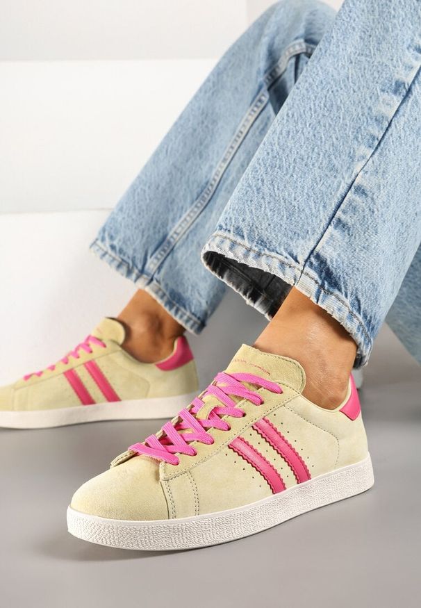 Born2be - Żółte Zamszowe Sneakersy Tenisówki ze Skórzaną Wkładką i Paskami Ciarilira. Okazja: na co dzień. Zapięcie: pasek. Kolor: żółty. Materiał: zamsz, skóra
