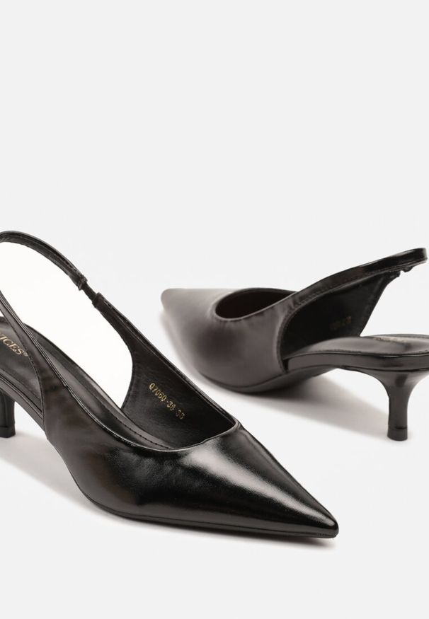 Born2be - Czarne Sandały Vices na Obcasie z Noskiem w Szpic i Odkrytą Piętą Kovissea. Okazja: na co dzień. Kolor: czarny. Materiał: jeans. Sezon: lato. Obcas: na obcasie. Styl: casual, elegancki, klasyczny. Wysokość obcasa: średni