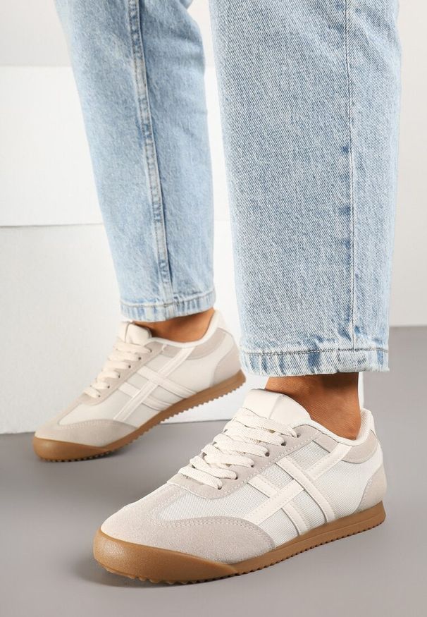 Born2be - Beżowe Sneakersy w Stylu Kultowych Tenisówek Ilissena. Okazja: na co dzień. Kolor: beżowy. Szerokość cholewki: normalna. Obcas: na płaskiej podeszwie
