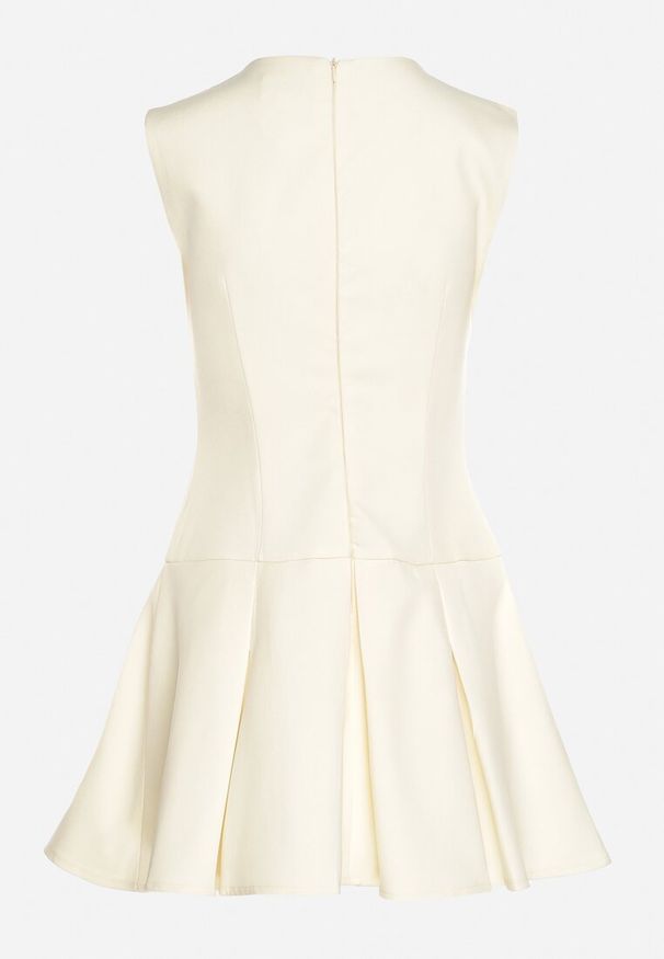 Born2be - Żółta Rozkloszowana Sukienka z Wycięciem przy Dekolcie Atarinea. Okazja: na co dzień. Kolor: żółty. Wzór: aplikacja. Typ sukienki: proste. Styl: casual