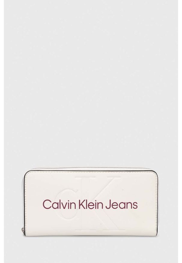 Calvin Klein Jeans portfel damski kolor biały. Kolor: biały