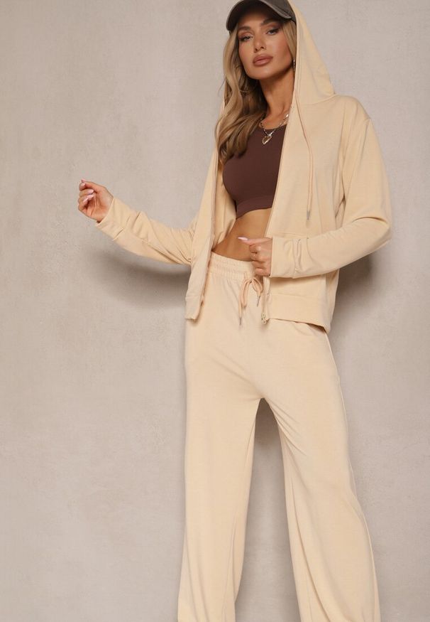 Renee - Beżowy Luźny Komplet Dresowy Szerokie Spodnie i Bluza z Kapturem Gossame. Kolor: beżowy. Materiał: dresówka