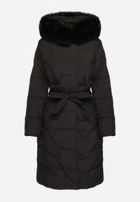 Born2be - Czarna Pikowana Kurtka z Wiązanym Paskiem i Kapturem z Futerkiem Veratta. Okazja: na co dzień. Kolor: czarny. Materiał: futro. Styl: elegancki, casual #3