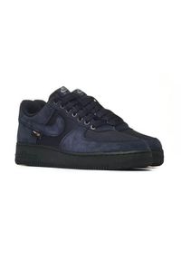 Buty do chodzenia męskie Nike Air Force 1 07. Kolor: niebieski. Materiał: skóra. Szerokość cholewki: normalna. Model: Nike Air Force. Sport: turystyka piesza