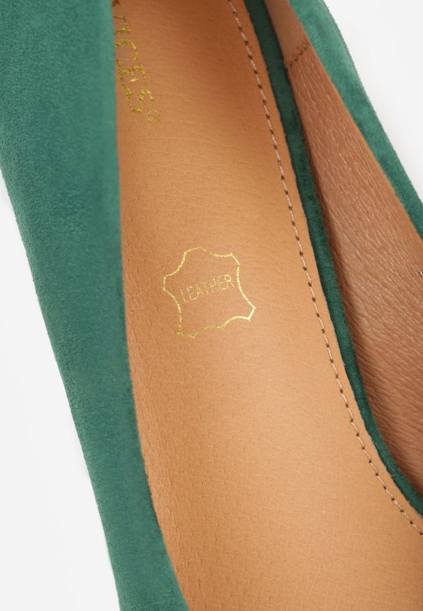 Born2be - Zielone Klasyczne Czółenka Vices na Szpilce Ovirissa. Okazja: na spotkanie biznesowe, do pracy. Kolor: zielony. Materiał: futro. Wzór: aplikacja. Obcas: na szpilce. Styl: klasyczny