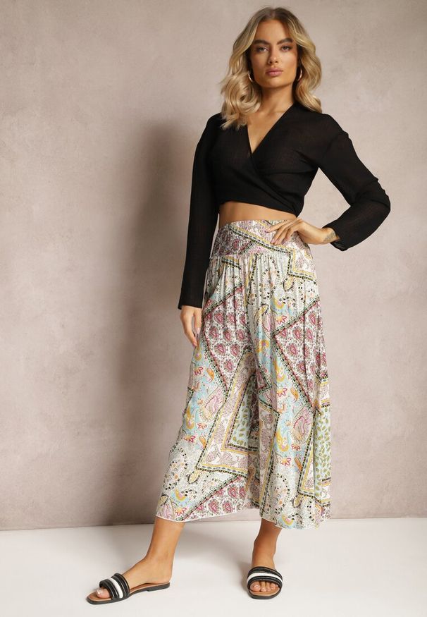 Renee - Miętowe Szerokie Spodnie Culottes z Mozaikowym Wzorem i Gumką w Pasie Mizina. Kolor: beżowy. Materiał: wiskoza. Sezon: lato. Styl: boho