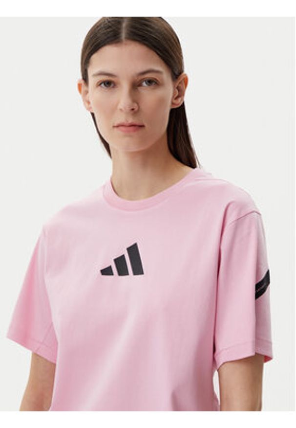 Adidas - adidas T-Shirt Z.N.E. JC5401 Różowy Regular Fit. Kolor: różowy. Materiał: bawełna