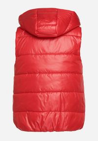 Born2be - Czerwona Kamizelka z Odpinanym Kapturem i Kieszeniami Pikowana Aggevia. Kolor: czerwony #6