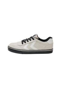 Buty do chodzenia dla dzieci Hummel stadil 3.0. Kolor: różowy, biały, wielokolorowy. Sport: turystyka piesza